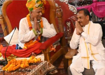India is BComing Strong because of its Culture and Traditions Dinesh Sharma Says People do not have to divide themselves but work togeether | Dinesh Sharma Statement: India is getting stronger due to culture and culture, people do not have to divide, but work unitedly. News Track in Hindi