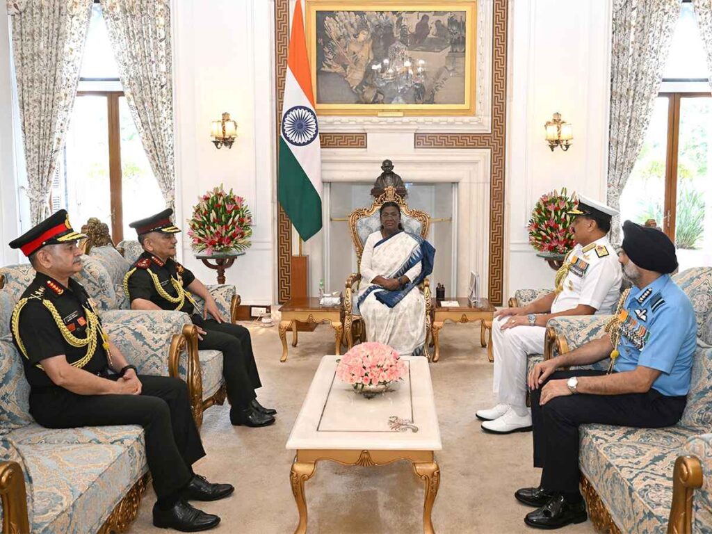 Indian Army chiefs met President Draupadi Murmu, gave information about Operation Sindoor