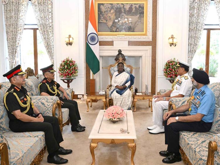 Indian Army chiefs met President Draupadi Murmu, gave information about Operation Sindoor