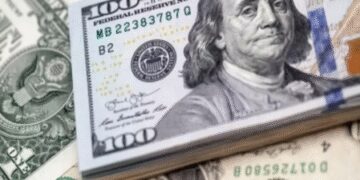 India's foreign exchange reserves rose $ 6.99 billion to cross $ 692.7 billion