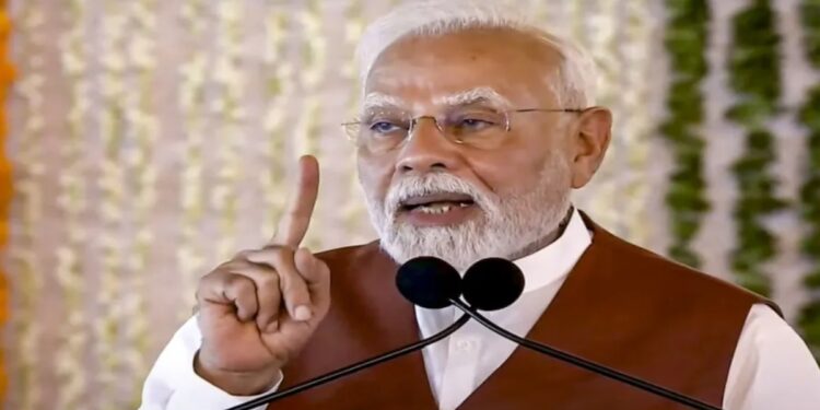'India's strength is not just a weapon, unity is also unity', PM Modi gave strict message to Pakistan