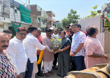 Jaipur city Sasand Manju Sharma inaugurated the work of interlocking tiles