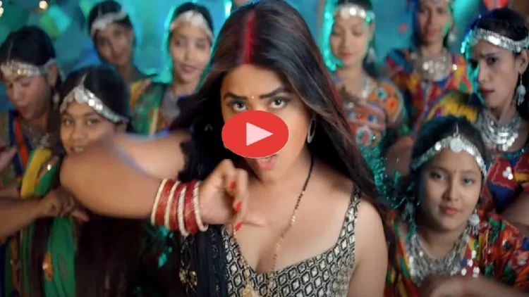 "Jawani Dha Ke Peace Di's Mixer Machine ..", Kajal Raghavani's latest song is very bold