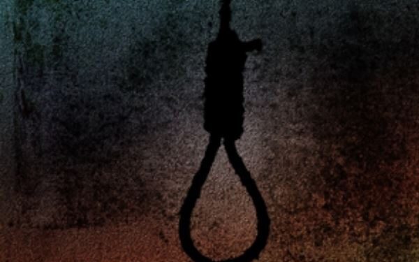 Jharkhand: Dead body of youth found hanging from tree two days before marriage, sensation in the area