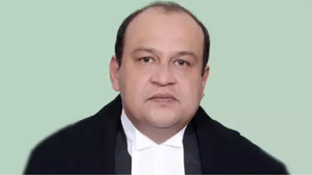 Justice Yashwant Verma Cash Recovery Case Investigation Report Submitted to CJI: Justice Yashwant Verma will have a clean chit or action? In the cash seizure case, the committee of three judges submitted an inquiry report to the CJI, Investigation Report of the Cash Recovery Case from Justice Yashwant Verma's House was submitted to the CJI