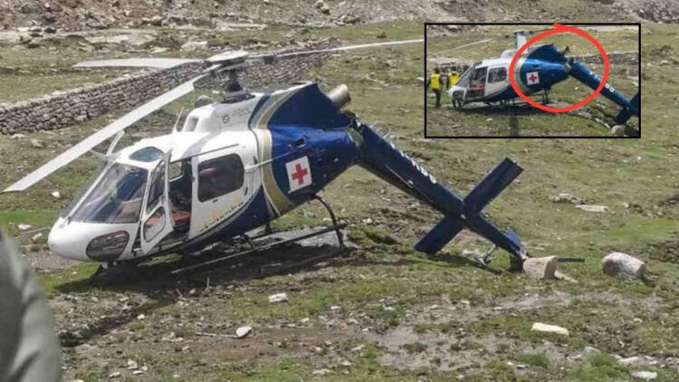 Kedarnath Accident | Helicopter Ambulance Crash | AIIMS Rishikesh Helicopter Amulance Crash Landing | Uttrakhand news | , Large accident in Kedarnath, Helicopter ambulance of AIIMS Rishikesh in two parts, all passengers safe. News Track in Hindi