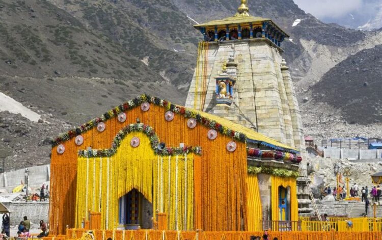 Kedarnath Dham's doors opened for devotees, Chief Minister Dhami also joined