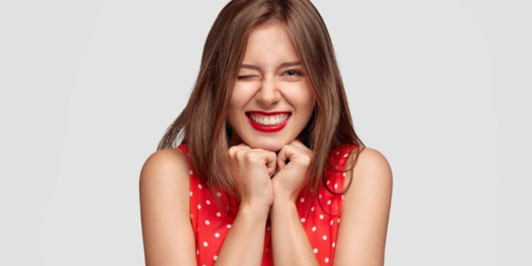 Lemon can eliminate yellowness on teeth, know how to use
