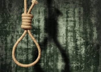 Maharastra News | Thane News | Thane Suicide Case | Thane 4 Suicide Case | Maharastra News Latest | News Today | , 1 woman and 3 minor girls found hanging in the noose, this case of suicide will surprise. News Track in Hindi