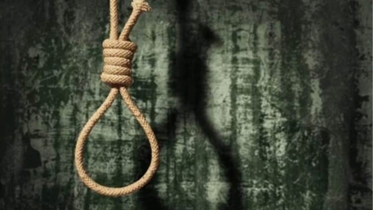 Maharastra News | Thane News | Thane Suicide Case | Thane 4 Suicide Case | Maharastra News Latest | News Today | , 1 woman and 3 minor girls found hanging in the noose, this case of suicide will surprise. News Track in Hindi