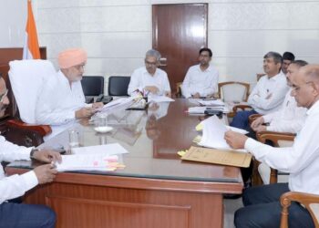 Make a complete use of the budget of the schemes of Agriculture Department: Agriculture Minister