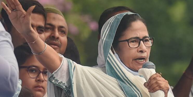 Mamta Banerjee will go on a tour for the first time after the Murshidabad violence, BJP said - 'Chief Minister is arriving after the evidence is erased'
