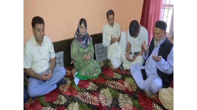 Mehbooba Mufti met families of citizens killed in Pakistani shelling in Poonch