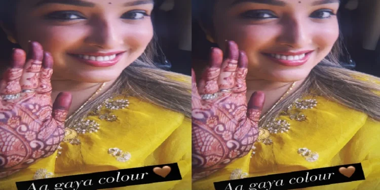 Mehndi created in the hands of Amrapali Dubey, what is going to be married!