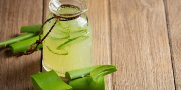 Mix these things with aloe vera gel, the skin will increase manifold