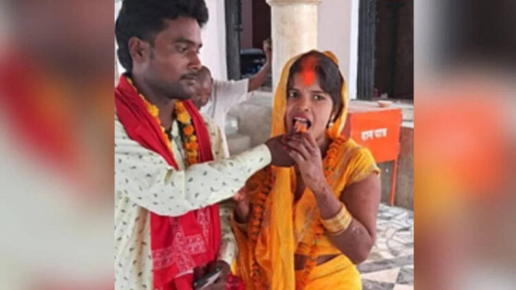 Mother-in-law, after grandmother, now another unique marriage, mother of 3 children got married with boyfriend, helpless husband said-took advantage of my compulsion