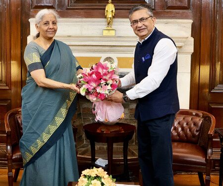NSE CEO appreciated the vision of Saraha Sitharaman, said - strong steps taken towards 'developed India'
