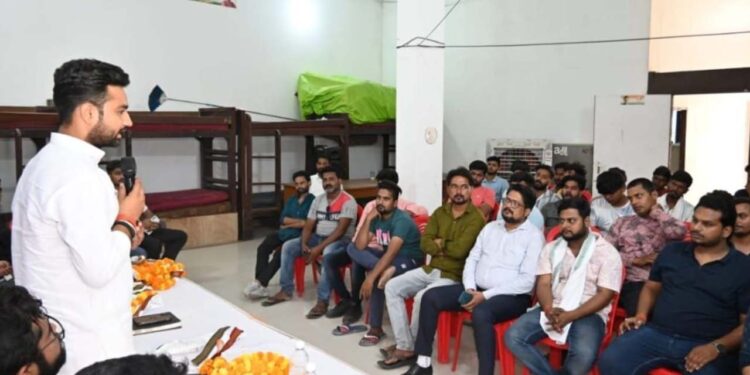 NSUI Bugle Against Unemploment and Paper Leak Mass Movement to Be Held in Jaunpur | Jaunpur News: NSUI bugle against unemployment and paper leaks, mass movement will be held in Jaunpur | News Track in Hindi