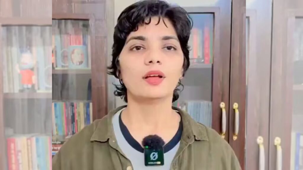 Neha Singh Rathore | Neha Singh Rathore News in Hindi | Neha Singh Rathore Bihar | Neha Singh Rathore comment on PM Modi | Neha Singh Rathore 400 FIR | Neha Singh Rathore X Account | , What kind of masculinity should this be shown on the woman; Neha Singh Rathore tagged PM Modi and said such a thing. News Track in Hindi