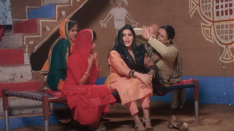 Neither film heroine nor modeling, yet the song of this dancer created a stir