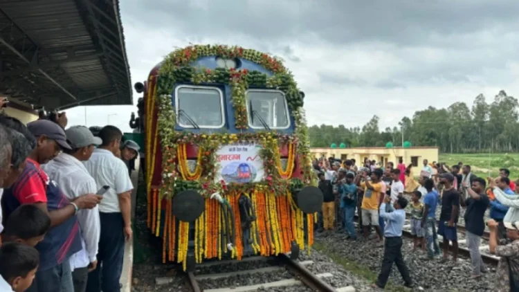 Nepal from Bihar will now run. Indian Railway is going to complete 136 km railway line route work.
