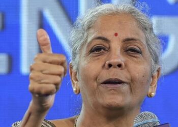 Nirmala Sitharaman's notice of Delhi Court in defamation case, AAP MLA's wife made serious allegations
