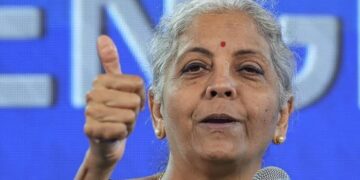 Nirmala Sitharaman's notice of Delhi Court in defamation case, AAP MLA's wife made serious allegations