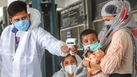 नोएडा : कोविड संक्रमण के मरीज हुए 10, स्वास्थ्य विभाग ने कहा डरने की जरूरत नहीं, सावधानी बरतें
