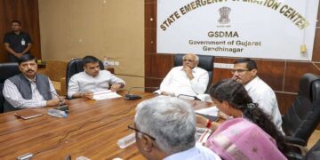 Officers and employees holiday canceled in Gujarat, government increased emergency stock