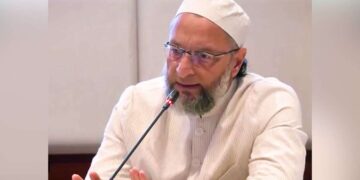 Owaisi lashed Pakistan from Bahrain, exposed the factory of terror