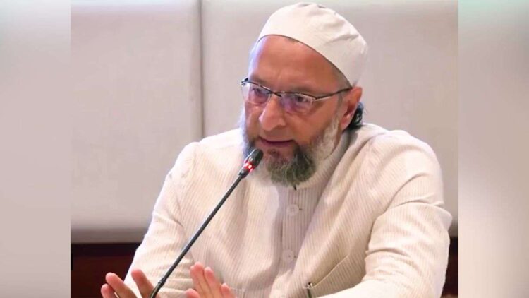 Owaisi lashed Pakistan from Bahrain, exposed the factory of terror