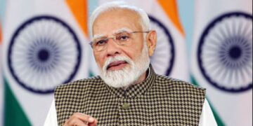 PM Modi Gujarat Visit | PM Modi Gujarat Visit Live Updates | PM Modi in Gujarat | PM Modi Gujarat Road Show | Gujarat News | Operation Sindoor | , After Operation Sindoor, PM Modi will go to Gujarat today, will take out three road shows, will give gift of projects. News Track in Hindi