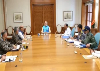 PM Modi Operation Sindoor Meeting: PM Modi reviewed Operation Sindoor issued against Pakistan, Discussion on strategy with all three army chiefs, PM Modi reviewed operation Sindoor Against Pakistan Army and Terrists with Tri Service Chaife