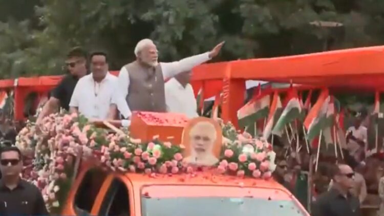 PM Modi did road show in Gandhinagar, 5,536 crore development works