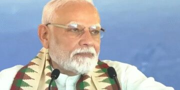 PM Modi inaugurated the Vizhinjam port, Tharoor seen on stage, Prime Minister said- many people will sleep with this program