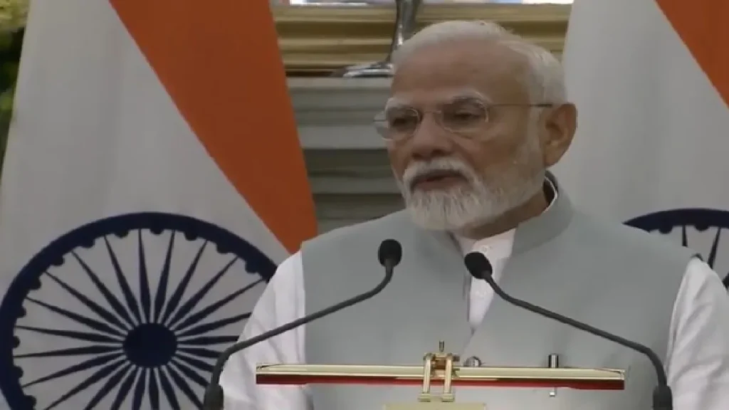 PM Modi on Terrorism: 'Will take decisive action against terrorists and those who support them', Bagger PM Modi again gave a tough warning, without taking name of Pak PM Modi says