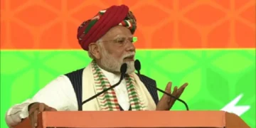PM Narendra Modi's Ultimatum to Pakistan from Bhuj: Sukh Chain's life live, eat roti, otherwise it is my bullet, PM Narendra Modi's ultimatum from Bhuj's land, LIVE A HAPPY LIFE, Eat Bread, OTharWise I have my billts, pm nareendra dareendra dares Ultimatum to Pakistan from Bhuj