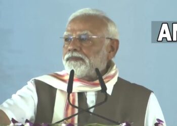 Pakistan also saw what is the power of sindoor of daughters of India and the world also: PM Modi thundered in Bihar