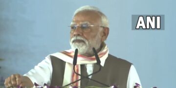 Pakistan also saw what is the power of sindoor of daughters of India and the world also: PM Modi thundered in Bihar