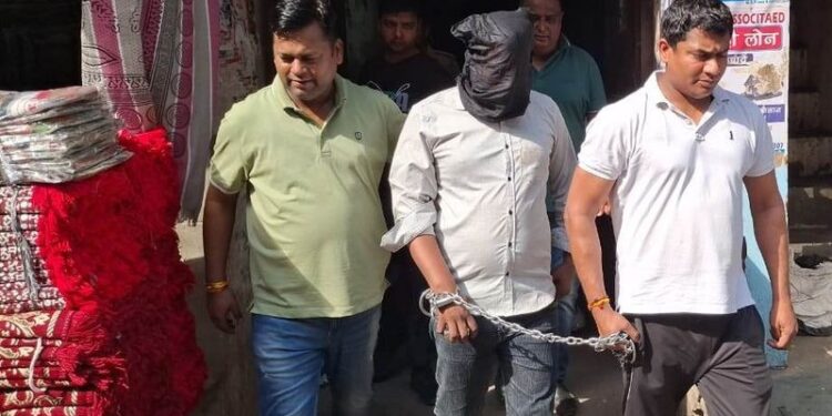 Pakistani spy noman ilahi arrested in panipat | Major Terrorist Plot Failed | Army secret information to isi | 'ISI' was about to fly army train! The traitors of the country were giving each information from Operation Sindoor to the army. News Track in Hindi