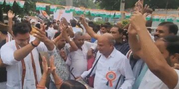 पटना : जातीय जनगणना के निर्णय को लेकर कांग्रेस कार्यालय में मनाया गया उत्सव
