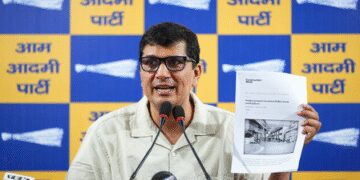 दिल्ली के बाजारों को शिफ्ट करने के बयान पर राजनीति तेज, आप ने बताया भाजपा का षड्यंत्र