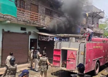 Pornographic videos of Hindu girl found in mobile, villagers set fire in the house of the accused of 'Love Jihad', heavy ruckus