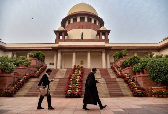 Punjab-Haryana water dispute: Supreme Court asked both states to work with the Center