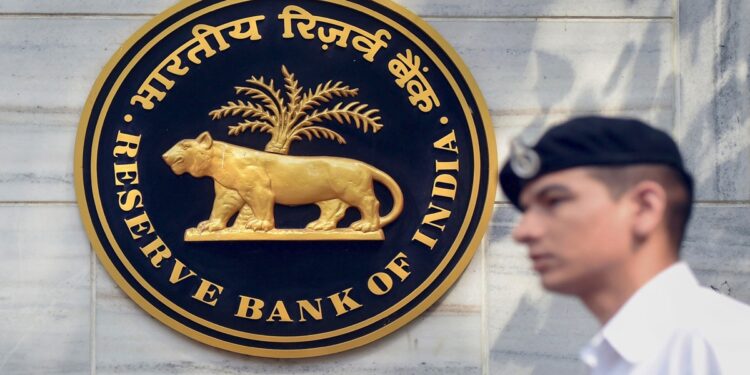 RBI imposed a thick fine on these legendary banks, due to this, now a large amount will have to be paid
