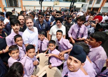 Rahul Gandhi reached Poonch in Jammu and Kashmir, meet victims of Pakistani firing, assured all possible help