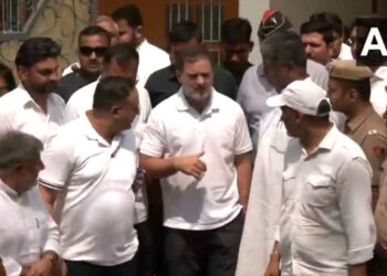 Rahul Gandhi reached the house of Lieutenant Vinay Narwal, who lost his life in Pahalgam terror attack, met family members