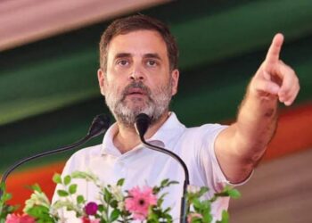 Rahul Gandhi will go to Poonch on Saturday, will meet families affected by Pakistani shelling