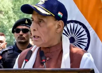 Rajnath Singh Reached Among The Soldiers in Srinagar: IAEA, brought under supervision of Pakistan's nuclear weapons, reached among the soldiers in Srinagar and said Rajnath Singh, IAEA Should TAKE PAKILD PAKILD PAKISTANS AFAPONS UNDER SUPELLENCE, Rajnath SID SAID SAID AFTIRE Reaching Among the Soldiers in Srinagar