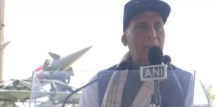 Rajnath Singh's Warning to Pakistan from Bhuj Airbase: What happened is just the trailer, will show the entire picture at the right time, warning Rajnath Singh's Pakistan from Bhuj Airbase, What Haappened was just a train, the full picture will be shown at the right time, Rajnnatthe Singh's warning to Pakistan from Bhuj Airbase